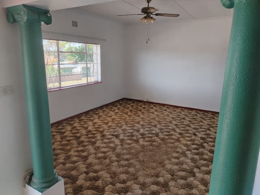 3 Bedroom Property for Sale in Bothasrus Eastern Cape